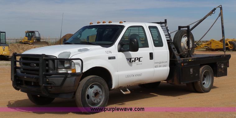 image for item DB4503 2002 Ford F550 SuperCab flatbed truck