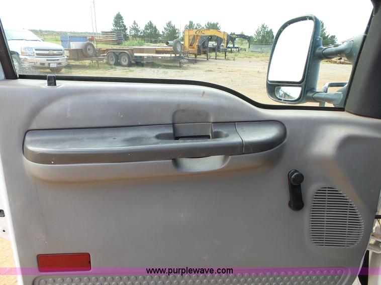 image for item DB4503 2002 Ford F550 SuperCab flatbed truck