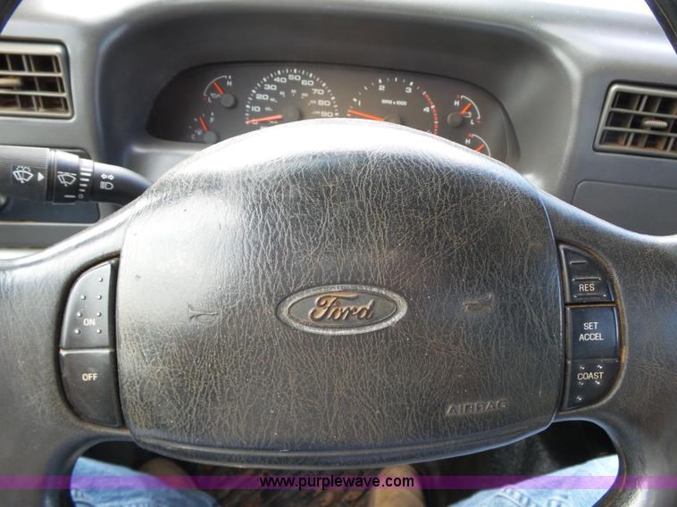 image for item DB4503 2002 Ford F550 SuperCab flatbed truck