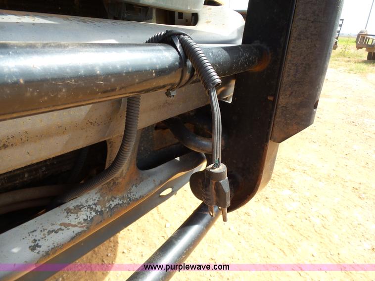 image for item DB4503 2002 Ford F550 SuperCab flatbed truck