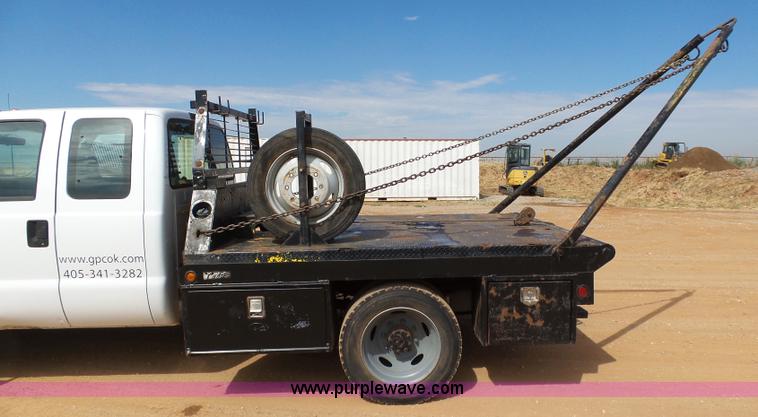 image for item DB4503 2002 Ford F550 SuperCab flatbed truck