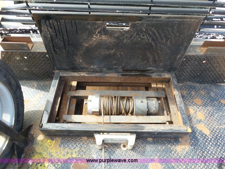 image for item DB4503 2002 Ford F550 SuperCab flatbed truck