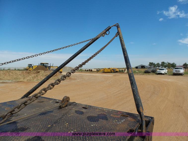 image for item DB4503 2002 Ford F550 SuperCab flatbed truck