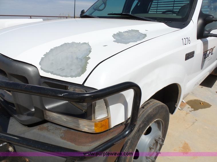 image for item DB4503 2002 Ford F550 SuperCab flatbed truck