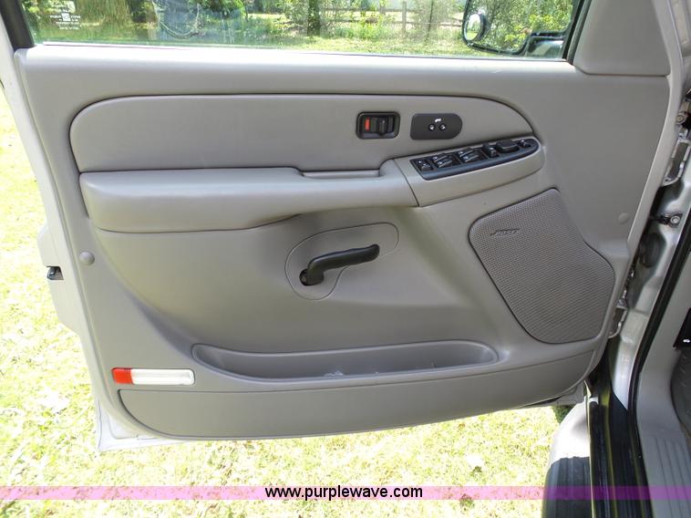 image for item DB4510 2006 GMC Yukon 1500 XL SUV