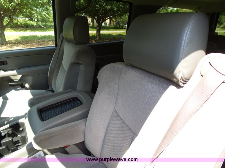 image for item DB4510 2006 GMC Yukon 1500 XL SUV