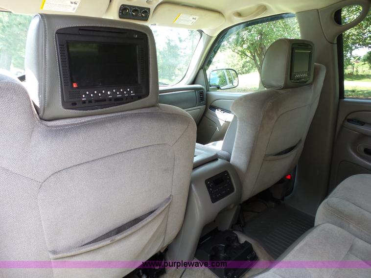 image for item DB4510 2006 GMC Yukon 1500 XL SUV