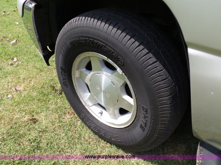 image for item DB4510 2006 GMC Yukon 1500 XL SUV