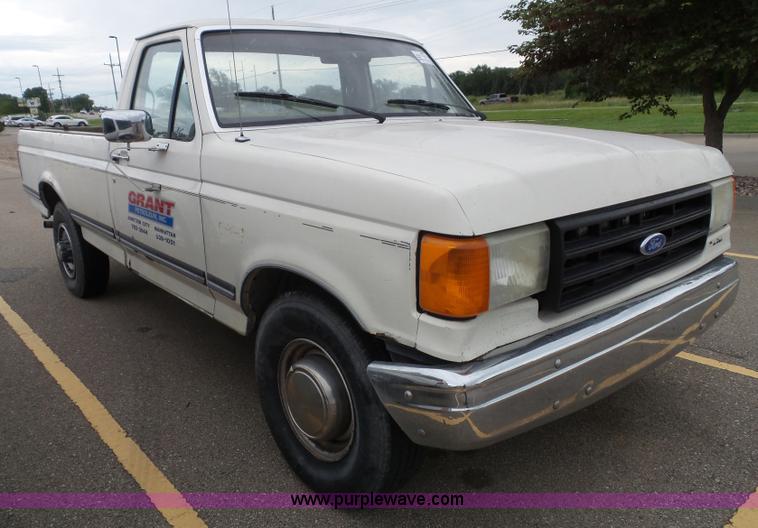 image for item J4808 1988 Ford F250 HD Custom pickup truck