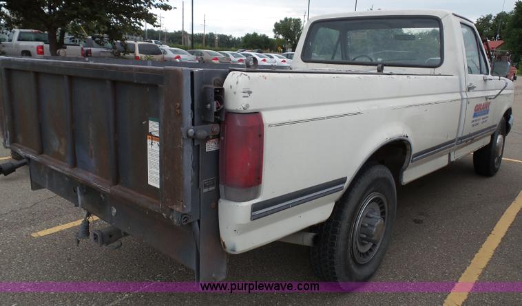 image for item J4808 1988 Ford F250 HD Custom pickup truck