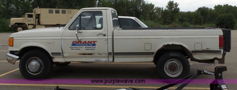 image for item J4808 1988 Ford F250 HD Custom pickup truck