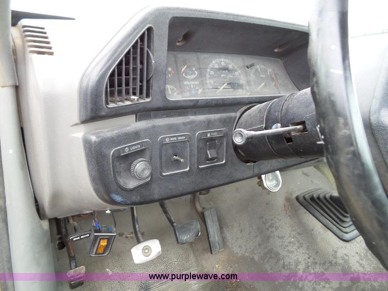 image for item J4808 1988 Ford F250 HD Custom pickup truck