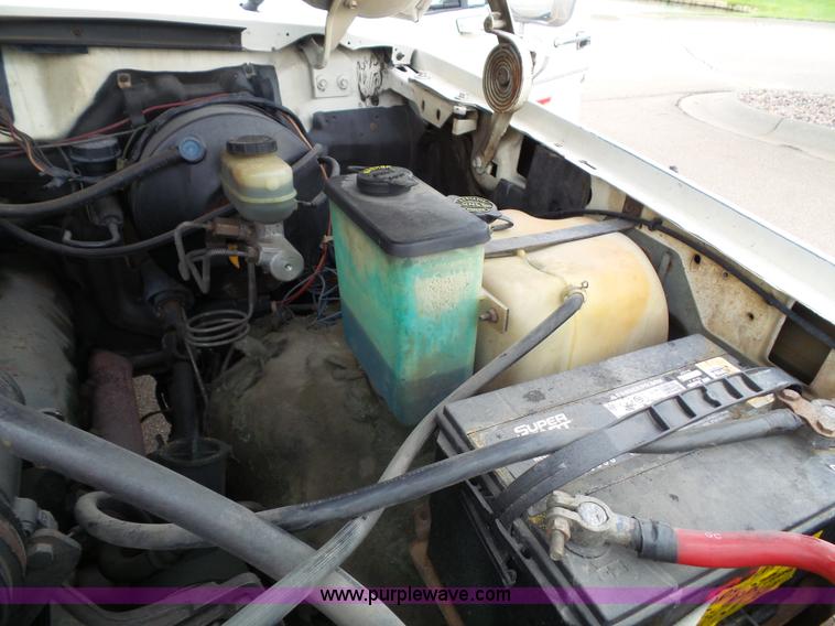 image for item J4808 1988 Ford F250 HD Custom pickup truck