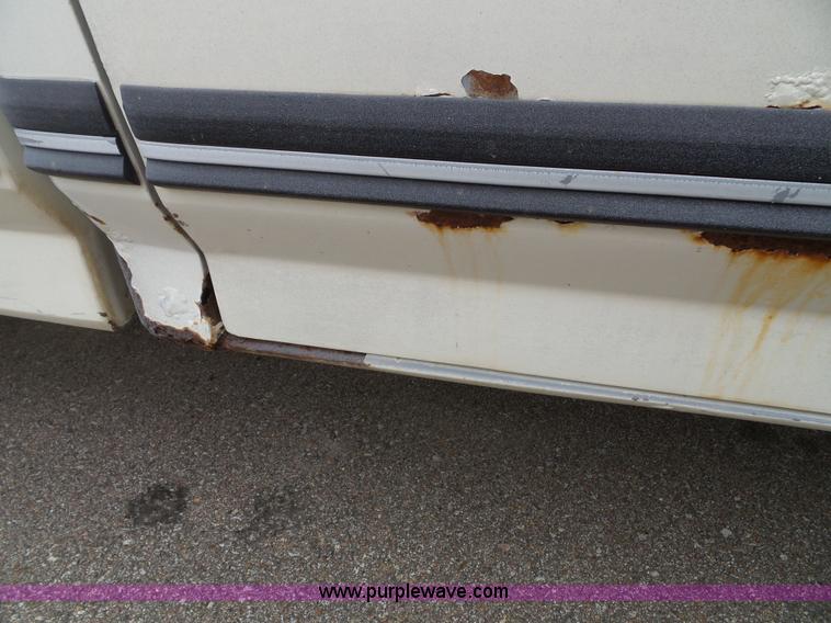 image for item J4808 1988 Ford F250 HD Custom pickup truck