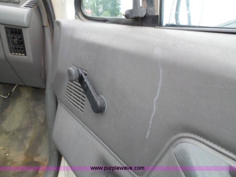 image for item J4808 1988 Ford F250 HD Custom pickup truck