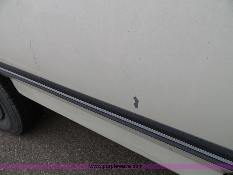 image for item J4808 1988 Ford F250 HD Custom pickup truck