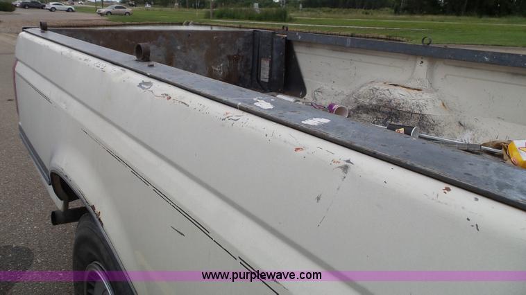 image for item J4808 1988 Ford F250 HD Custom pickup truck