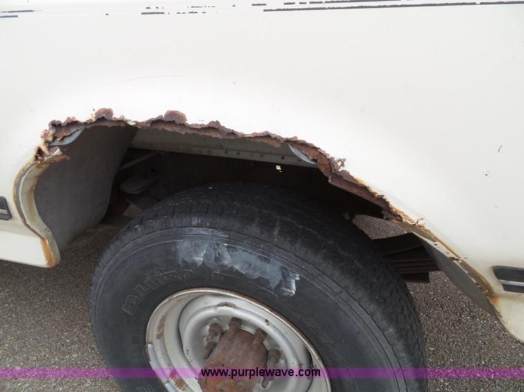 image for item J4808 1988 Ford F250 HD Custom pickup truck