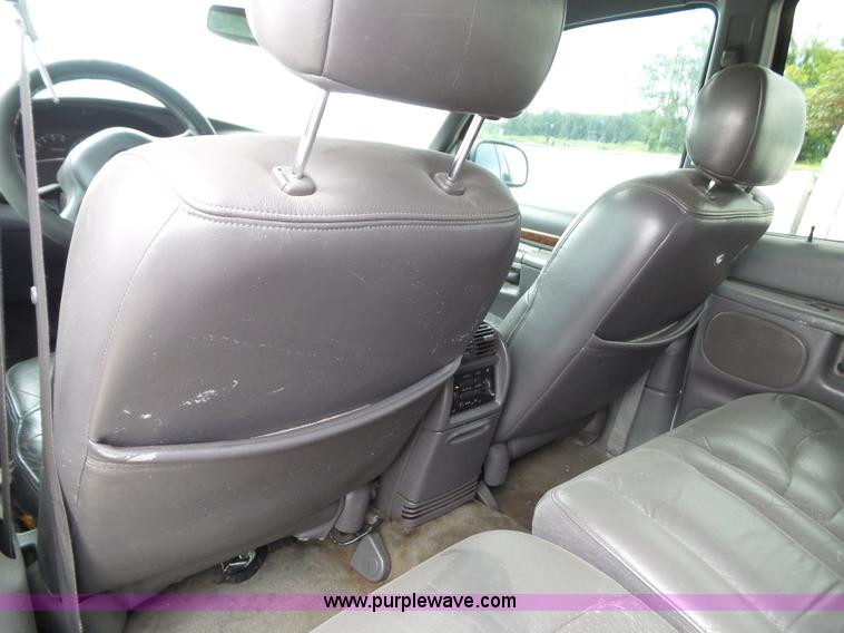 image for item J4809 2000 Ford Explorer Limited SUV