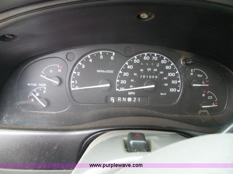 image for item J4809 2000 Ford Explorer Limited SUV