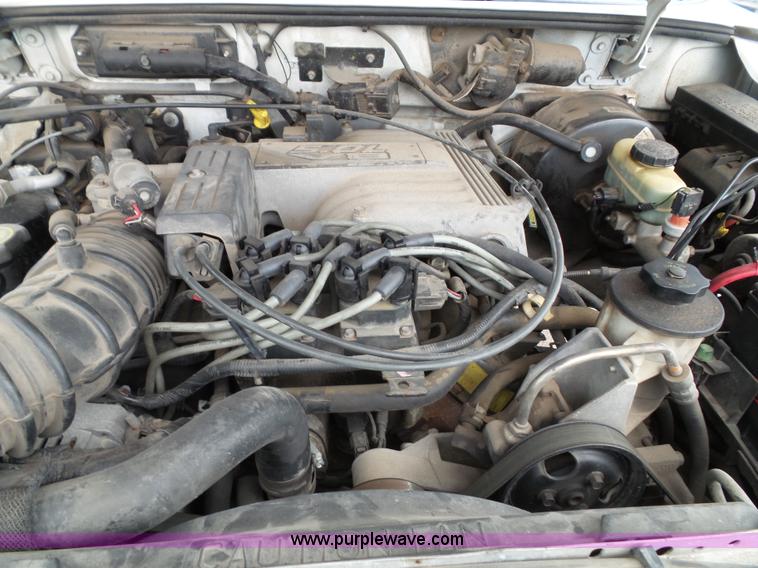 image for item J4809 2000 Ford Explorer Limited SUV