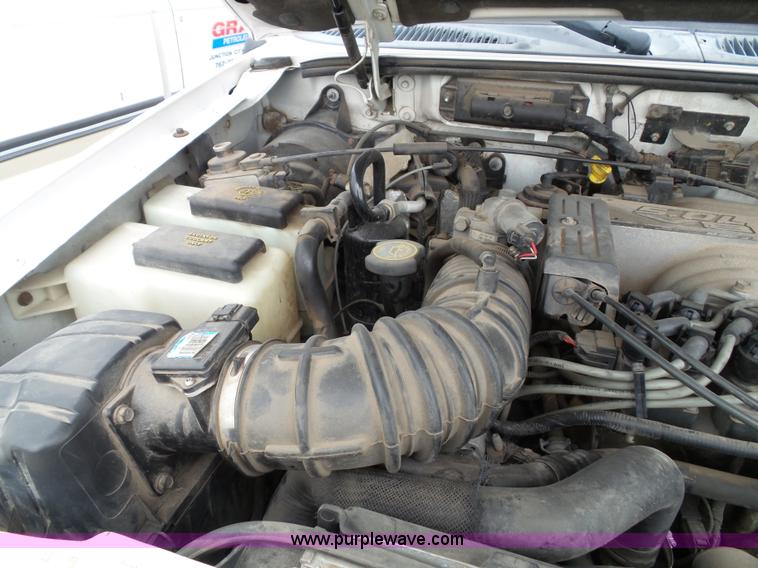 image for item J4809 2000 Ford Explorer Limited SUV