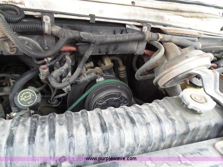 image for item J4816 1991 Ford Econoline E350 ambulance