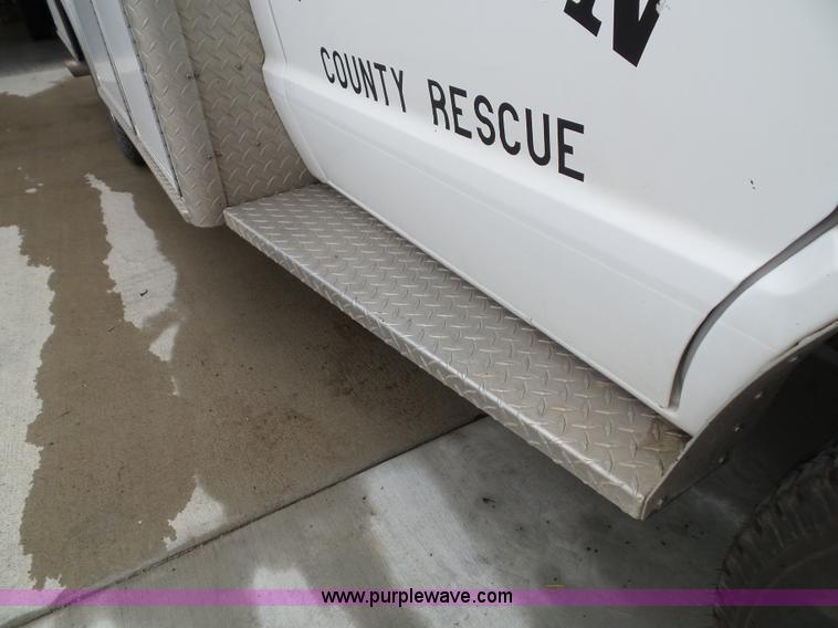 image for item J4816 1991 Ford Econoline E350 ambulance