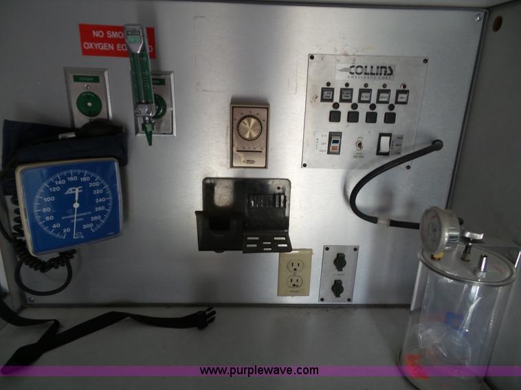 image for item J4816 1991 Ford Econoline E350 ambulance