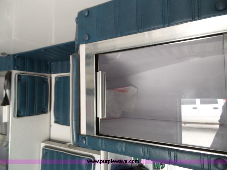 image for item J4816 1991 Ford Econoline E350 ambulance