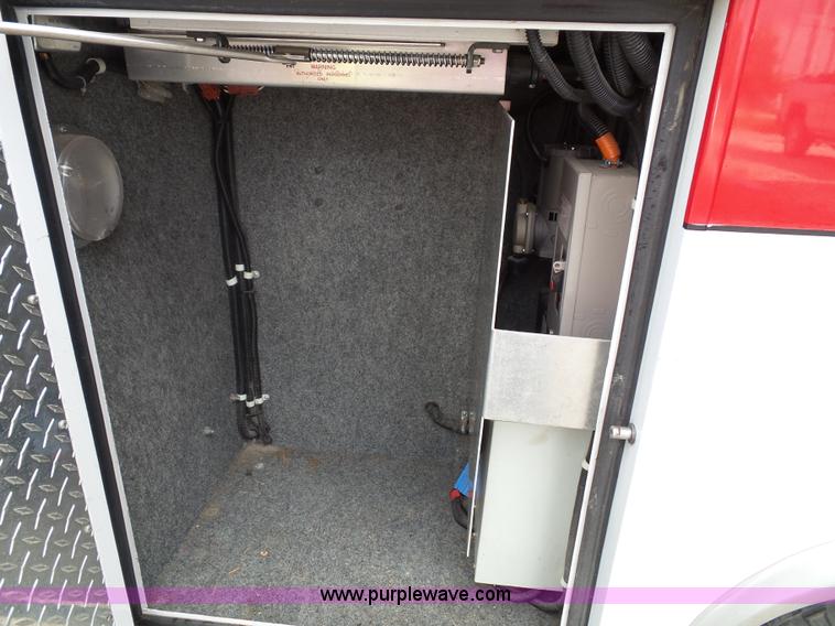 image for item J4816 1991 Ford Econoline E350 ambulance