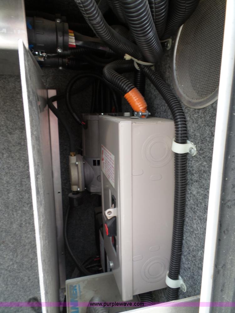 image for item J4816 1991 Ford Econoline E350 ambulance