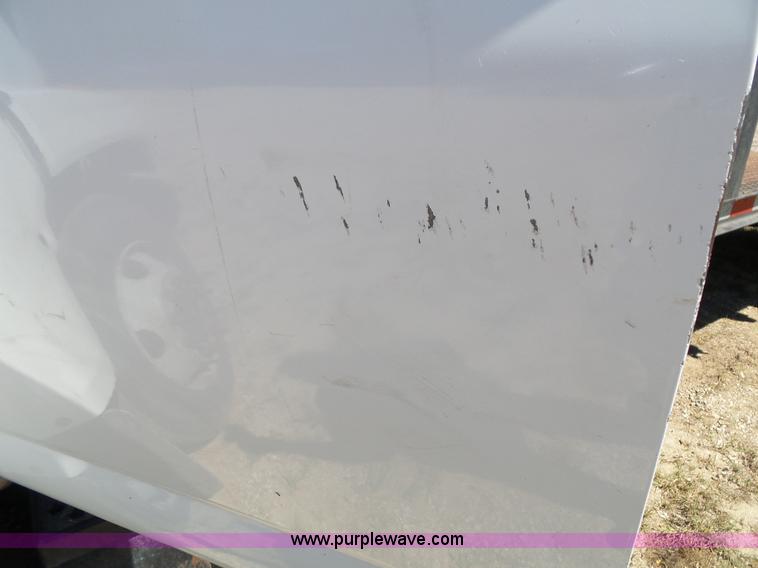 image for item J4821 2006 Chevrolet C6500 flatbed truck