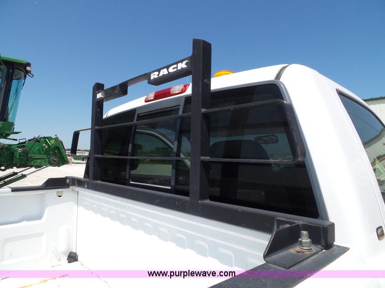 image for item J4823 2005 Chevrolet Silverado 2500HD pickup truck