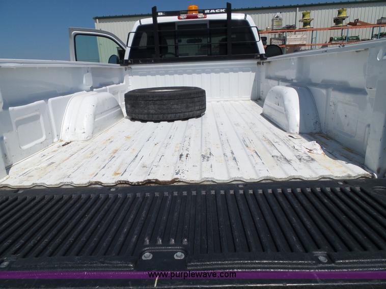 image for item J4823 2005 Chevrolet Silverado 2500HD pickup truck