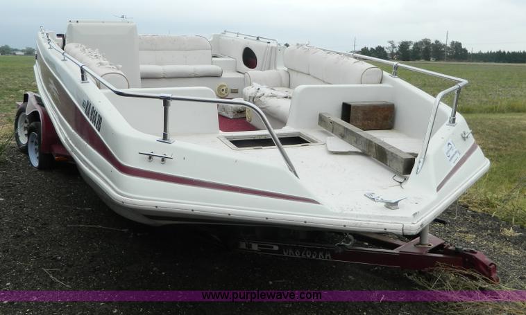 image for item J5095 1995 Deckliner VIP boat
