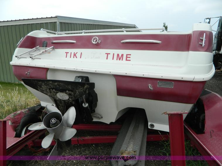 image for item J5095 1995 Deckliner VIP boat