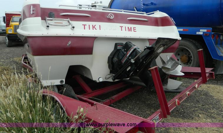 image for item J5095 1995 Deckliner VIP boat