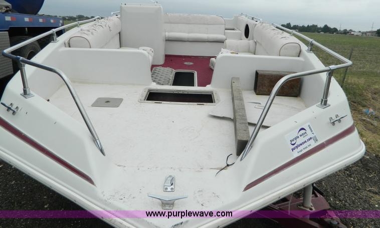image for item J5095 1995 Deckliner VIP boat