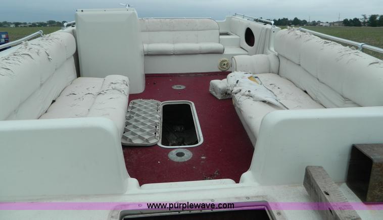 image for item J5095 1995 Deckliner VIP boat