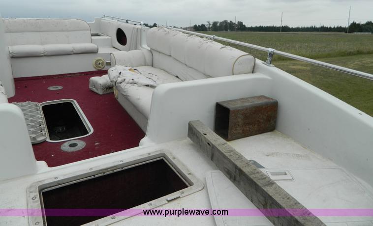 image for item J5095 1995 Deckliner VIP boat