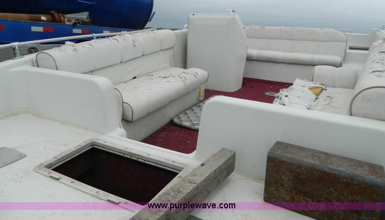 image for item J5095 1995 Deckliner VIP boat