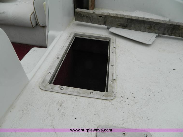 image for item J5095 1995 Deckliner VIP boat