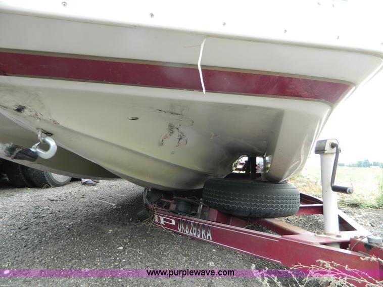 image for item J5095 1995 Deckliner VIP boat