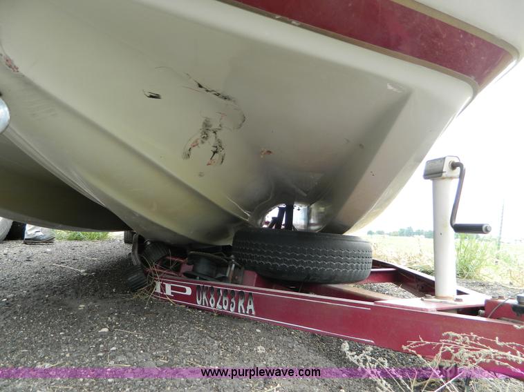 image for item J5095 1995 Deckliner VIP boat