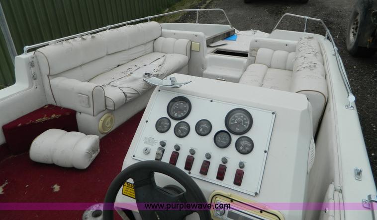 image for item J5095 1995 Deckliner VIP boat