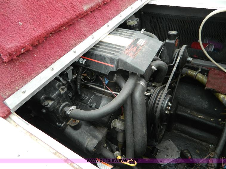 image for item J5095 1995 Deckliner VIP boat