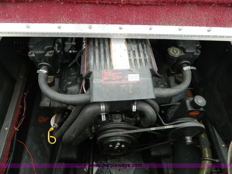 image for item J5095 1995 Deckliner VIP boat