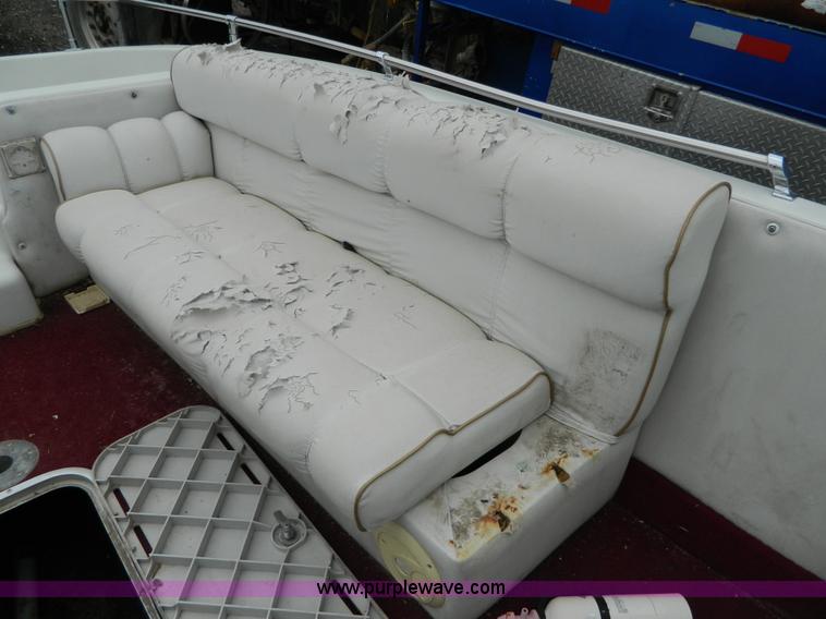 image for item J5095 1995 Deckliner VIP boat