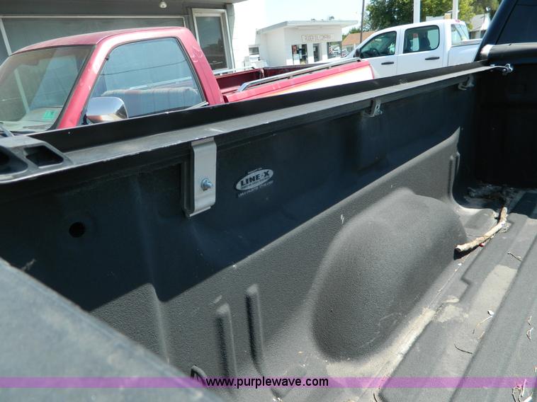 image for item J5107 2008 Chevrolet Silverado 2500HD Crew Cab pickup truck